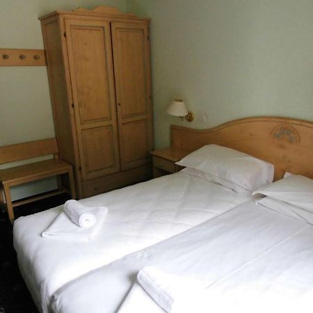 Hotel Residence Valverde Gressoney-La-Trinite Bagian luar foto