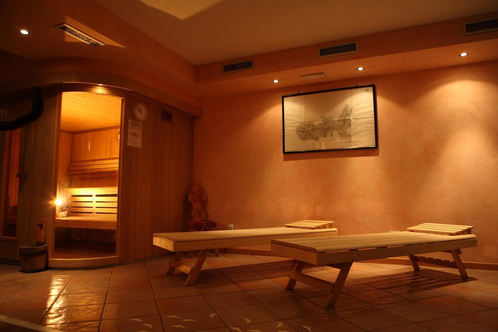 Hotel Residence Valverde Gressoney-La-Trinite Bagian luar foto