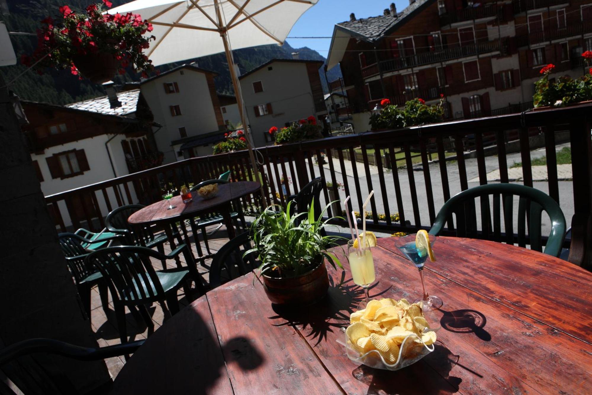 Hotel Residence Valverde Gressoney-La-Trinite Bagian luar foto