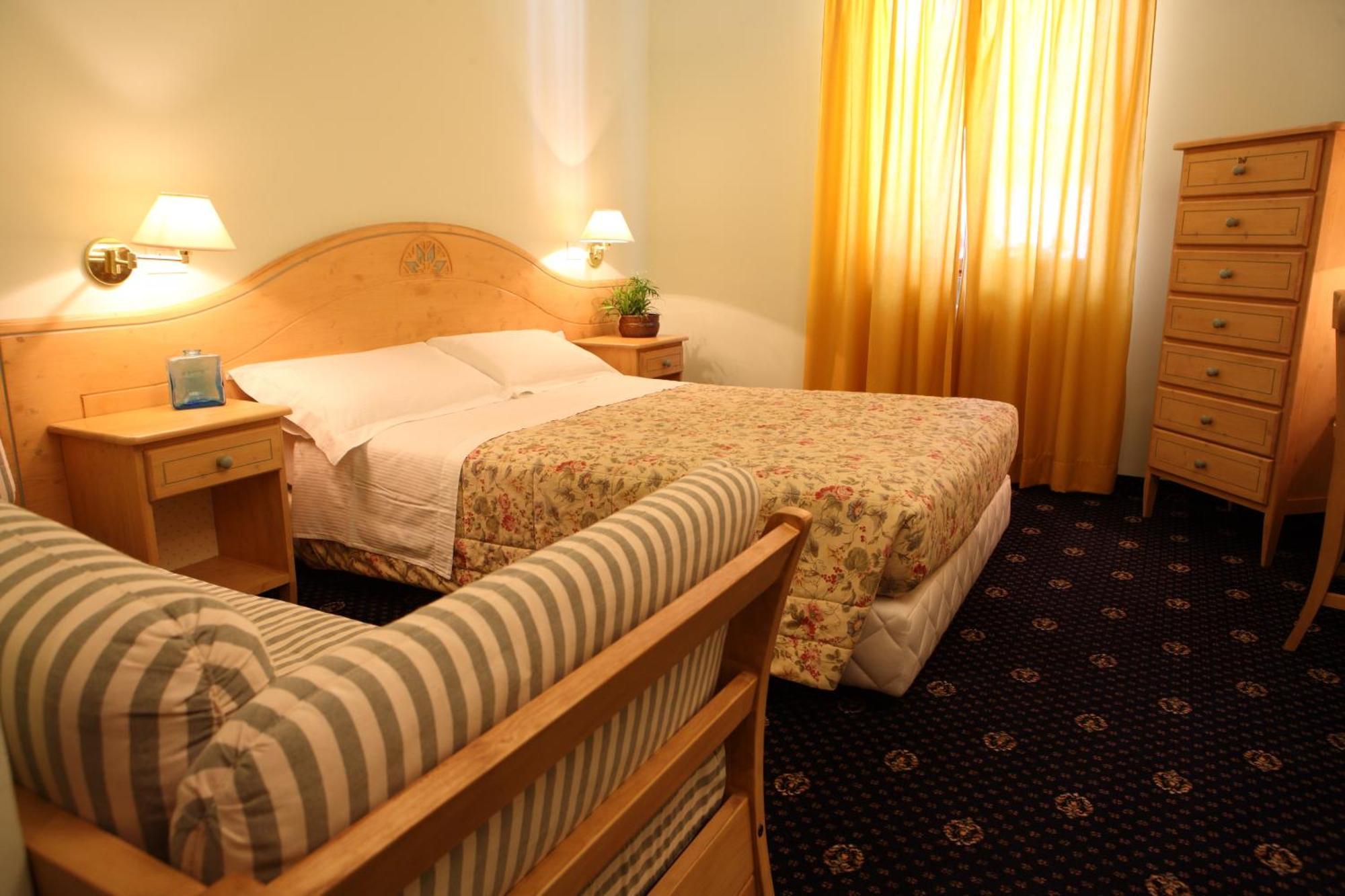 Hotel Residence Valverde Gressoney-La-Trinite Bagian luar foto