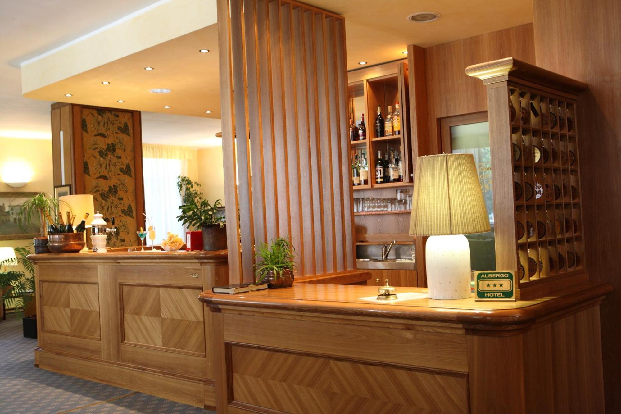 Hotel Residence Valverde Gressoney-La-Trinite Bagian luar foto
