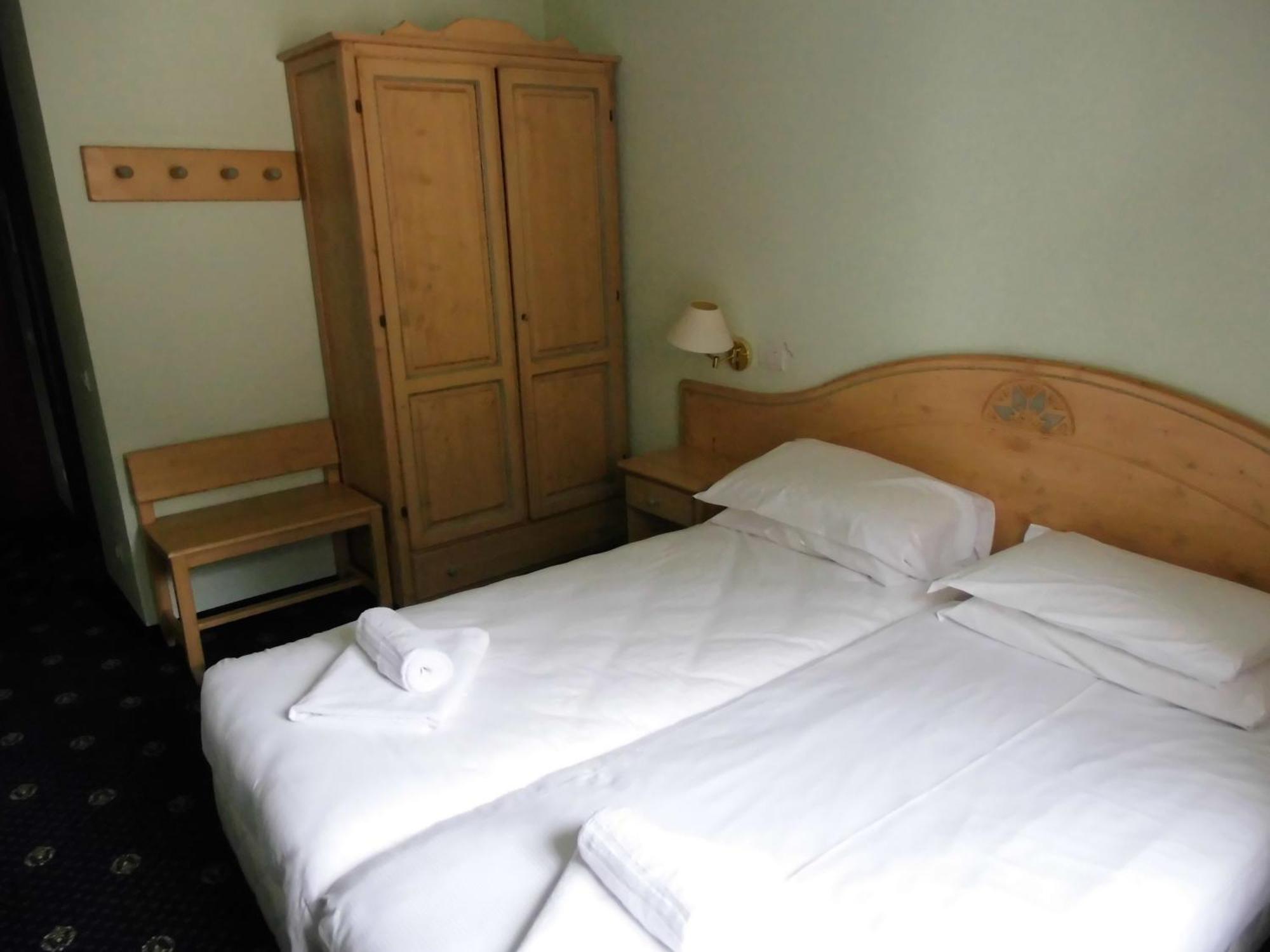 Hotel Residence Valverde Gressoney-La-Trinite Bagian luar foto