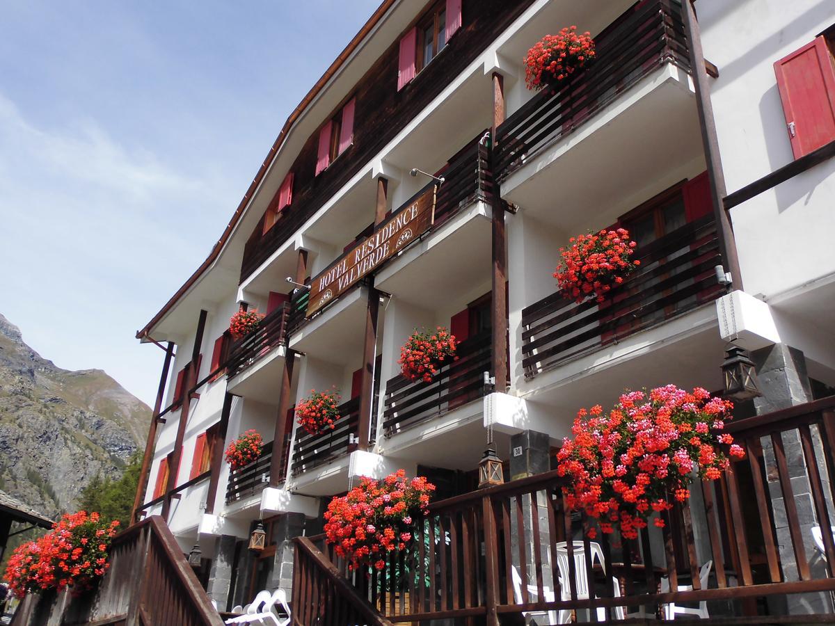 Hotel Residence Valverde Gressoney-La-Trinite Bagian luar foto